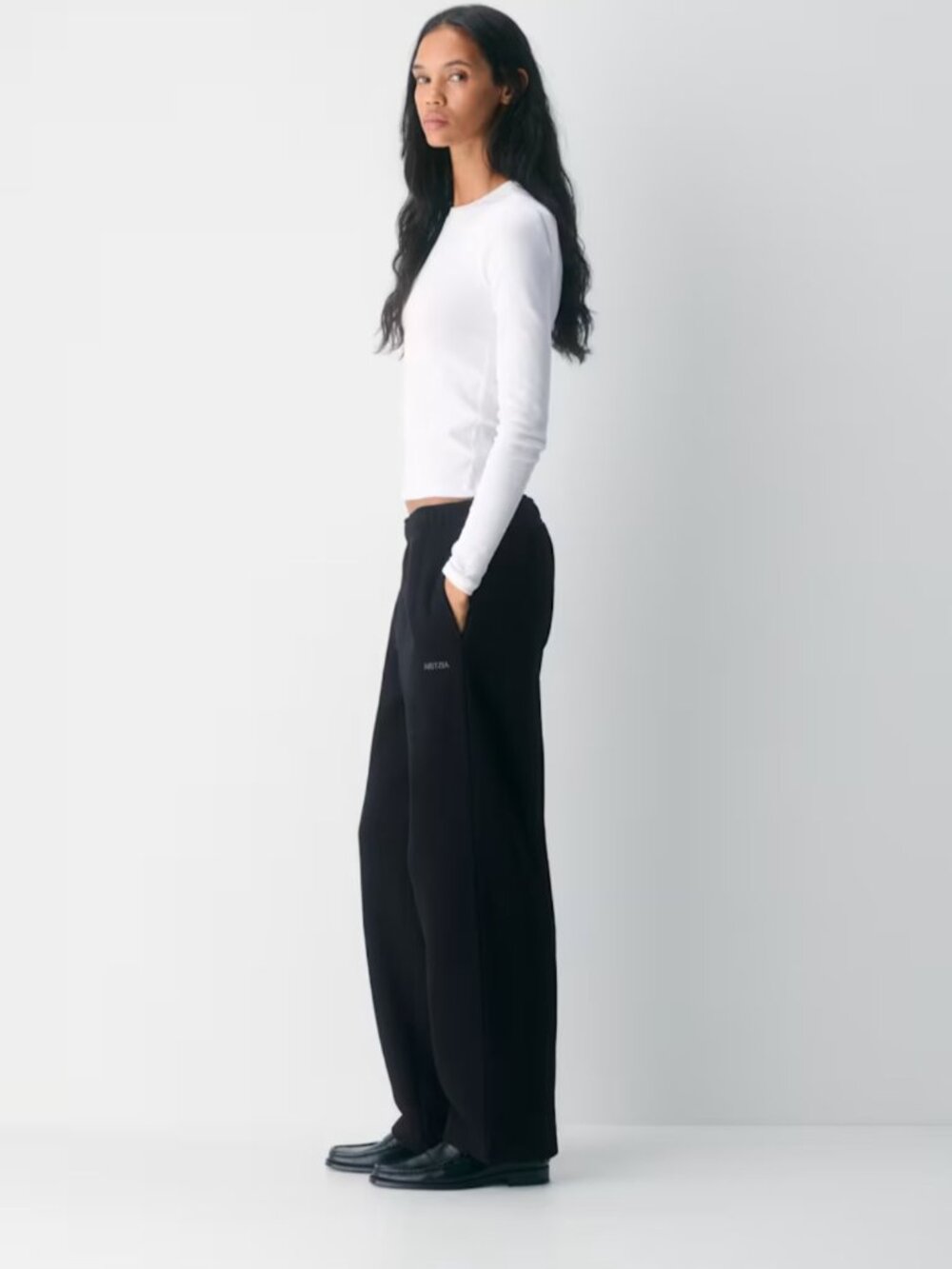 NWT Aritzia Sweatfleece MEGA STRAIGHT pants Black S